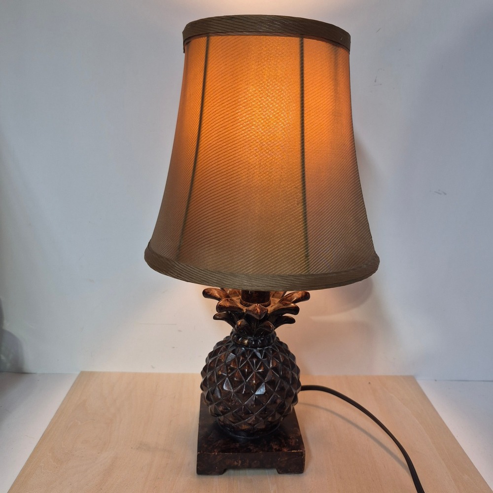 Vintage Pineapple Table Lamp Bronze Finish Tropical‎ Decor MC1892-BL 2007